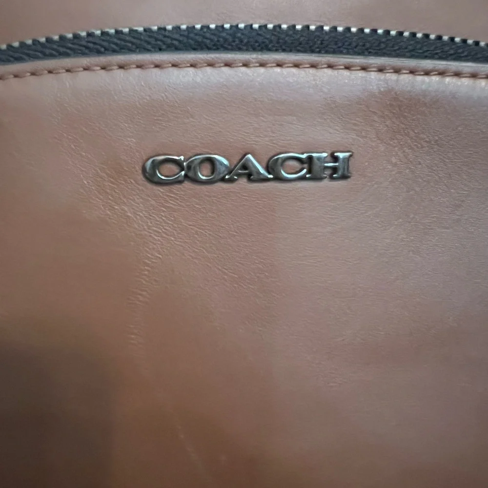 COACH Graham Pack crossbody bag. Brown and Black Leather. EUC.